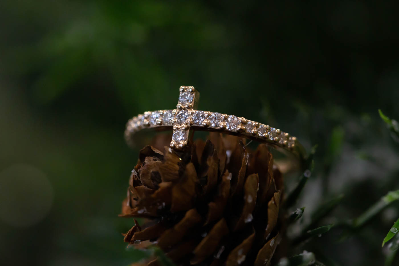 Custom Ideal-Cut Diamond Cross Ring